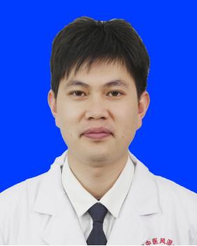 唐志华：主治医师、医务科科长兼门诊主任